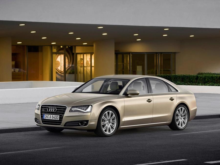  Audi A8 4.2 FSI Quattro (D4) 2010 года  (WW) (фото 28 из 30)